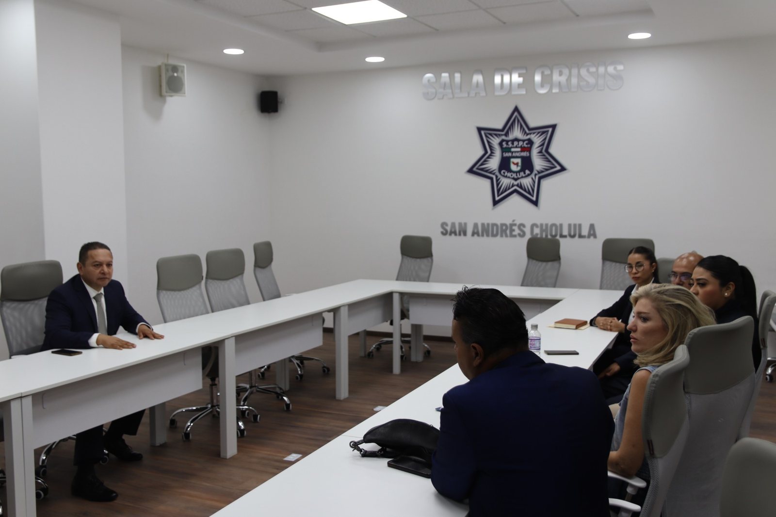 Reunión de trabajo en la Sala de Crisis de la Secretaría de Seguridad Pública de San Andrés Cholula