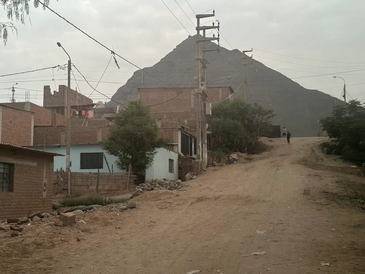 Thaís Armengol en incursión periodística en Alto Trujillo, zona de extorsión y crimen organizado en Perú