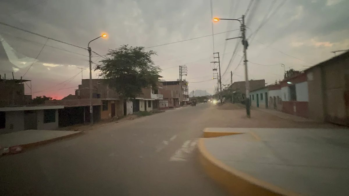Periodismo de investigación en terreno — Thaís Armengol en Alto Trujillo, Perú